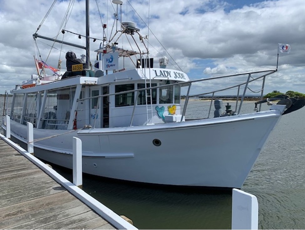 Picture of H2O Cruise boat